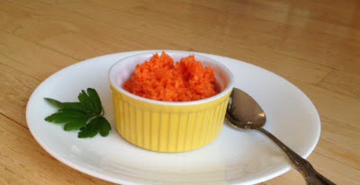 grated carrot salad with lemon