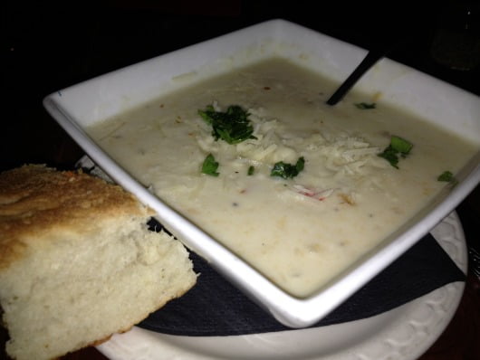 Amore garlic soup